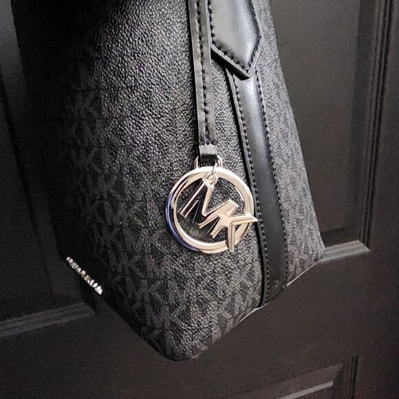 Michael Kors Kimberly Bucket Crossbody Bag - Picture 10 of 16